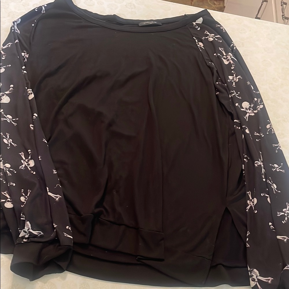 Black Skull Print Women's Top